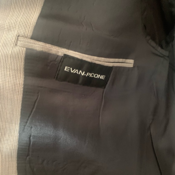 Evan Piccone Gray Suit - Picture 2 of 3